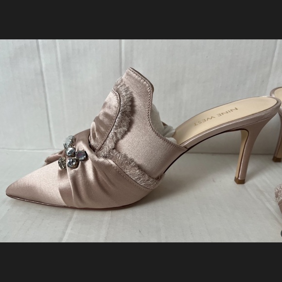 Nine West Macadamia Satin Rhinestone Pointed Toe Mule Heels NWOT - Picture 3 of 11
